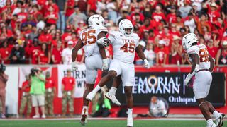College Football Playoff's Best Matchups In The Trenches (CFB). Photo by Troy Taormina-Imagn Images