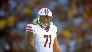 Jonah Savaiinaea NFL Draft Scouting Report (Scouting Reports). Photo by Mark J. Rebilas-USA TODAY Sports