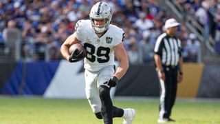 Brock Bowers Already Changing Raiders' Offense (NFL). Photo by Tommy Gilligan-Imagn Images