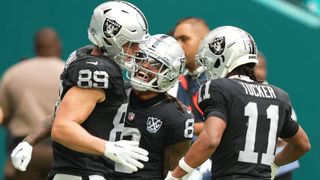Brock Bowers On Verge Of Historic Rookie Season (NFL). Photo by Jim Rassol-Imagn Images